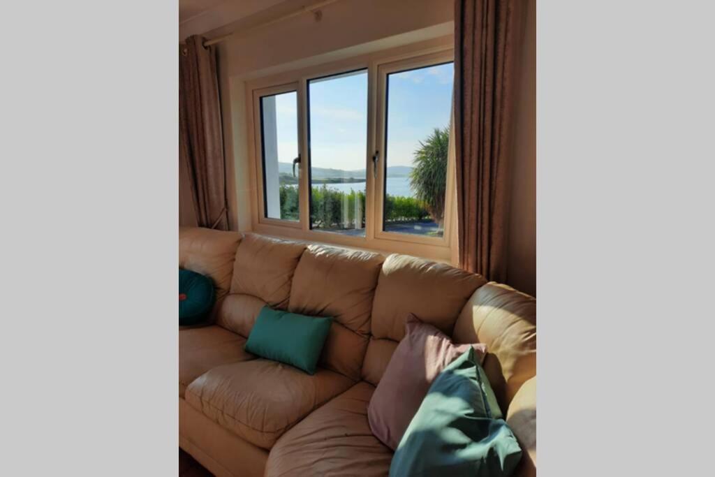 Green Garden Meets Blue Sea For 2 People Dingle Extérieur photo